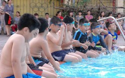 Học bơi mùa hè, rẻ thì chưa chắc đã biết bơi
