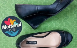 Chỉ 80k để đấu giá đôi giày size 35 nữ tính