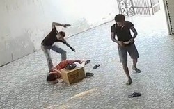 2 côn đồ vào nhà hành hung phụ nữ bị khởi tố