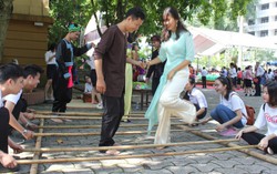 Người dân thủ đô hào hứng với Lễ hội vàng ASEAN