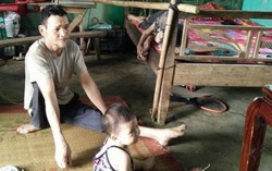 6 người sống lay lắt trong ngôi nhà sập xệ