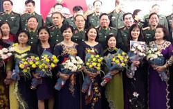 Tôn vinh những người vợ lính dịp 8/3