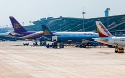 Hủy hàng loạt chuyến bay đến miền Trung do ảnh hưởng bão Sơn Tinh