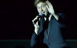 Benjamin Appl 'cháy' hết mình bên tiếng đàn piano của Bích Trà