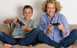 Học chơi game, kết nối facebook với con