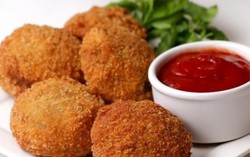 Tỉ mẩn với bánh rán hành nhân thịt bò