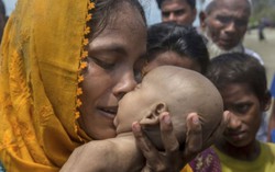 Số phận phụ nữ, trẻ em Rohingya trên đường chạy loạn