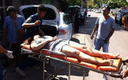 Suýt chết vì bị bạn trai nhốt trong cốp ôtô dưới cái nắng 38 độ