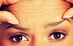 Dấu hiệu sau cho thấy bạn không uống đủ nước mỗi ngày
