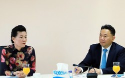 Thúc đẩy phụ nữ tham chính và nâng cao năng lực cán bộ nữ