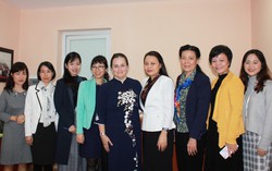 'An toàn cho phụ nữ và trẻ em gái'