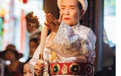 Tín ngưỡng thờ Mẫu Tứ phủ - Chốn thiêng nơi cõi thực