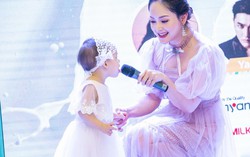 Con gái 15 tháng của Lan Phương bạo dạn xuất hiện trên sân khấu