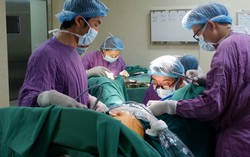 Cô gái 22 tuổi đến bệnh viện nhờ hỗ trợ vì 'không có âm đạo'