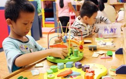 Đồ chơi cho bé: Chọn nhựa hay gỗ?