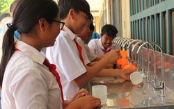 Nâng niu những giọt nước sạch ở vùng lũ Bình Định