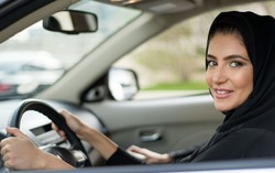 Saudi Arabia chính thức cho phép phụ nữ được lái xe trên đường phố