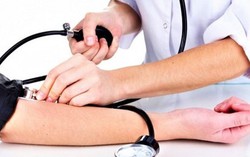 Một thầy giáo tử vong khi đi coi thi THPT Quốc gia
