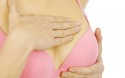 Cách đơn giản chăm sóc 'núi đôi' tuổi tiền mãn kinh