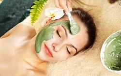 Dưỡng da, ngừa mụn với mặt nạ trà xanh - mật ong