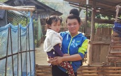 Ngày về mừng vui của bé gái không hậu môn