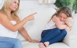 Con gái 9 tuổi thách thức "Mẹ đuổi con ra khỏi nhà đi"