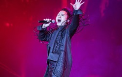 Lần đầu tiên Hòa nhạc 'Điều còn mãi' trình diễn rock