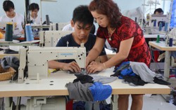 10 năm dạy may cho người khuyết tật