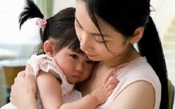 Kiên nhẫn khi con ‘im như hến’ trước người lạ