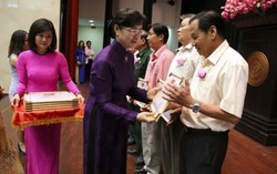 TPHCM tuyên dương 110 tấm gương trọn nghĩa, vẹn tình