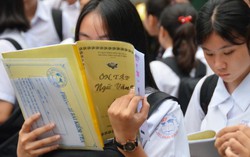 Con nộp nguyện vọng vào lớp 10 ‘cửa trên’, mẹ và con căng mình chạy nước rút