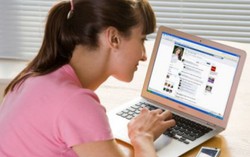 Lên facebook kể chuyện chồng ngoại tình