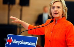 Bà Hillary tiếp tục dẫn điểm trước Donald Trump