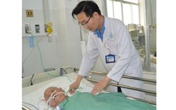 Cứu sống Mẹ Việt Nam anh hùng gần 90 tuổi bị u não nặng