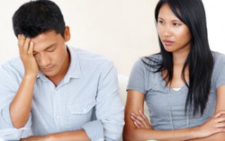 Cảm giác như 'người thừa' vì bạn trai... quá hào hiệp
