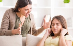 Những câu nói sát thương của mẹ khi con bị bạn trai ‘đá’