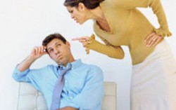 Chồng tuyển nhân viên, vợ chăm chăm soi ‘ánh mắt lừa tình’