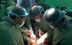 Nữ bệnh nhân trụy tim do nhiều vết thương chí mạng