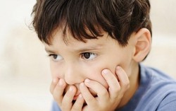 Mẹ chấp nhận đứng ngoài 'cuộc đua' vào lớp 1 vì con tự kỷ