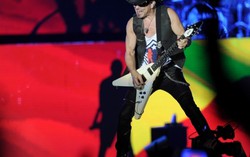 10.000 khán giả ‘phát cuồng’ cùng ‘Still loving you’ với Scorpions