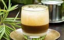 Làm cà phê trứng ngọt ngào ‘chuẩn Hà Nội’ nhâm nhi sáng cuối tuần