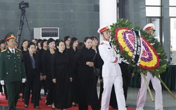 Đoàn Ban Chấp hành Trung ương Hội Liên hiệp Phụ nữ Việt Nam viếng nguyên Tổng Bí thư Đỗ Mười
