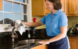 Ký kết hợp đồng lao động với người giúp việc thế nào?