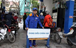 Giá xăng giảm 81 đồng/lít