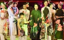 Các diễn viên gạo cội sải bước trên sàn catwalk