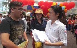 Ăn cơm không, đi thi cho 'an toàn'