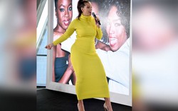 'Siêu mẫu béo' Ashley Graham diện đầm vàng ôm sát khoe vòng eo 98