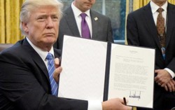 Thông tin mới về sắc lệnh hạn chế nhập cảnh của ông Trump
