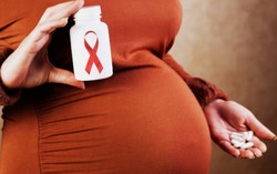 Việt Nam có hơn 3.800 phụ nữ mang thai nhiễm HIV mỗi năm