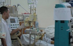 Hôn mê, suy gan do uống paracetamol hạ sốt